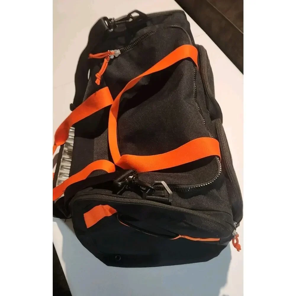 Nike Black And Orange Oregon State Duffel Bag With Beaver Great Condition